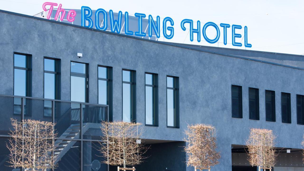 The Bowling Hotel Grens ภายนอก รูปภาพ